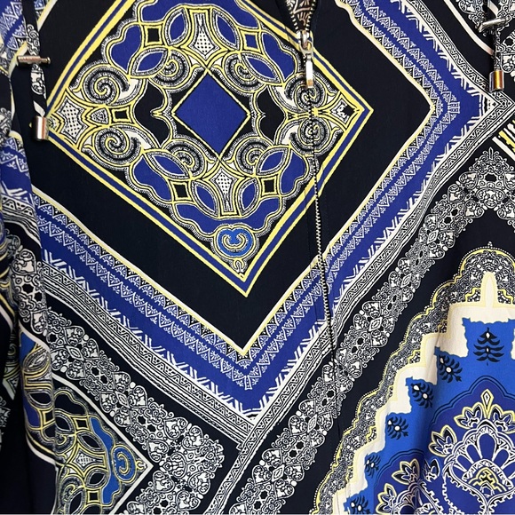 Zenergy by Chico's Scarf Print Zip Front Jacket, size 3 (XL/16) - Picture 6 of 8